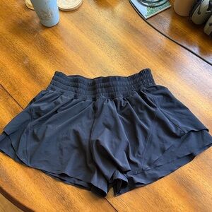 lululemon athletica shake it out high rise running short 2.5”